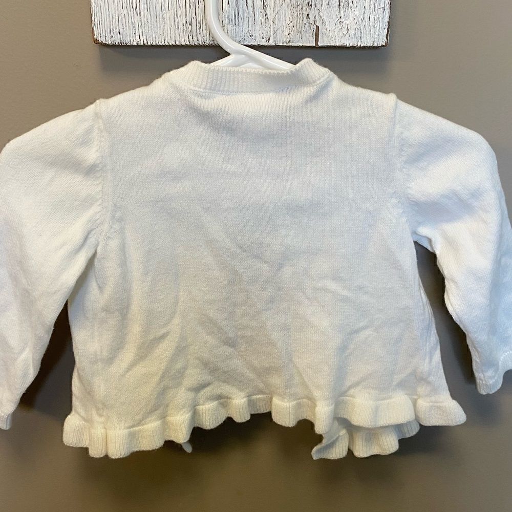 Bundle Carter’s 6 Month Cardigans - Picture 5 of 6